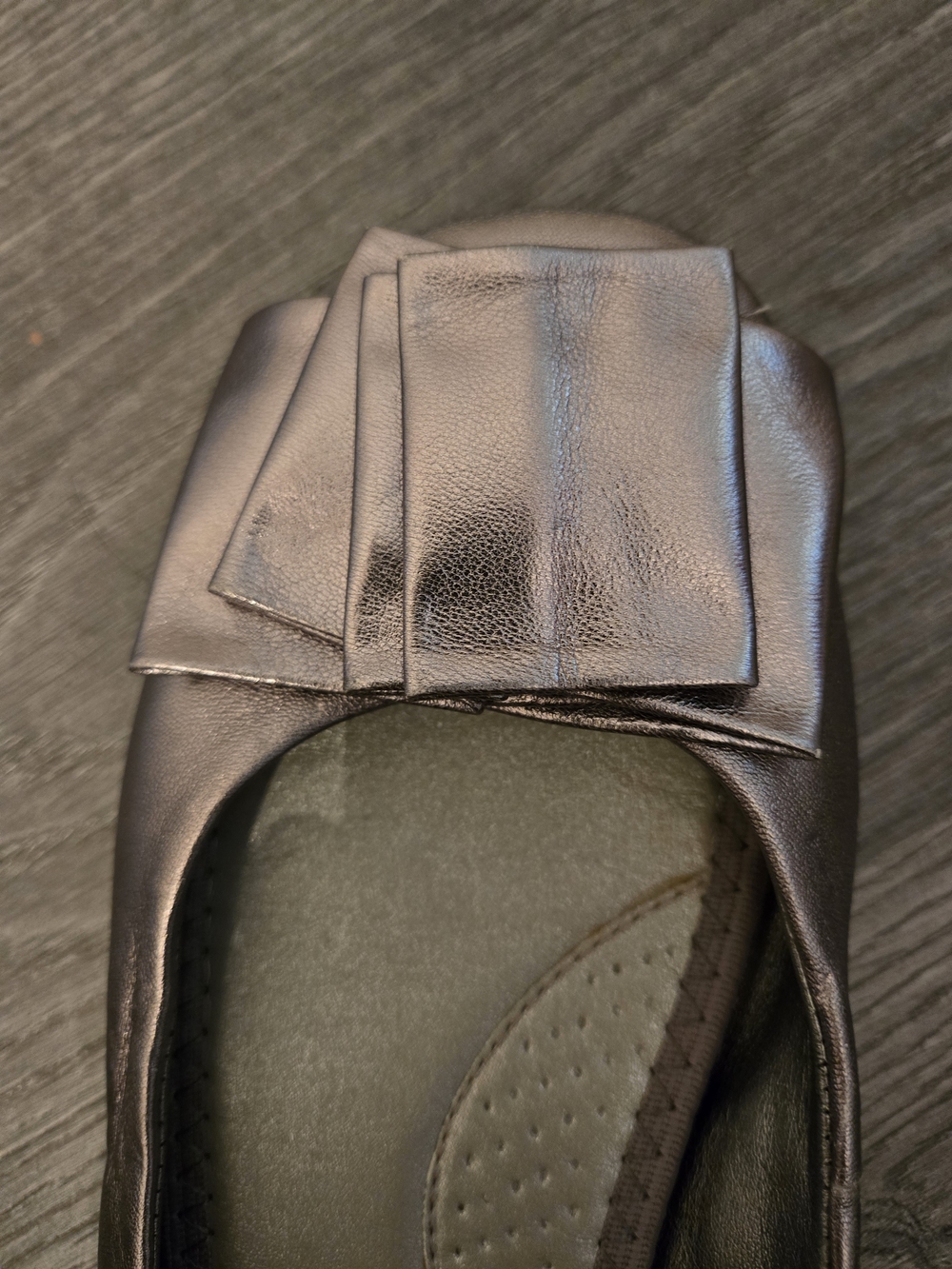 Townshoes Metallic Silver Ballet Flat with Bow